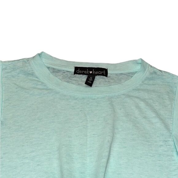 Derek Heart Juniors Tie-Hem Tank Top - Picture 6 of 10